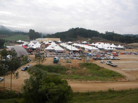 movimento-ja-e-30-superior-1 Parque de Exposições Huberto Oenning, em Braço do Norte