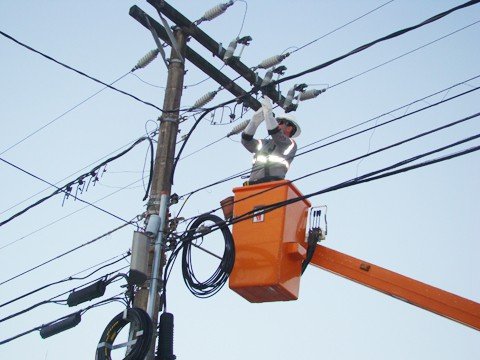 cento-e-quarenta-e-duas-casas-sem-eletricidade-1 Em Tubarão, são 28 mil residências atendidas pela Celesc. As demais são atendidas por cooperativas, como a Cergal.