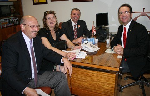 construcao-da-unidade-do-bairro-floresta-e-autorizada-1 Gestores de Braço do Norte em audiência no Ministério da Saúde, em Brasília, onde receberam a confirmação da liberação à obra da nova unidade de saúde