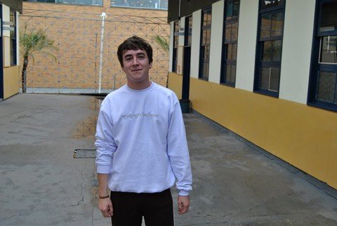 jovem-conhecia-apenas-a-palavra-oi-1 Thomas sentirá muitas saudades dos amigos brasileiros