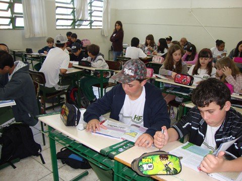 Reposição das aulas é debatida