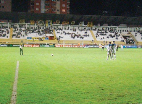 tigre-vence-com-gol-no-fim-1 De tanto pressionar, o Tigre marcou o gol da vitória no Heriberto Hülse