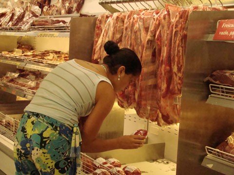 variacao-chega-a-r-1901-1 Carne bovina é o produto mais caro da cesta básica de Tubarão. Um quilo do produto pode custar até R$ 18,89 o quilo