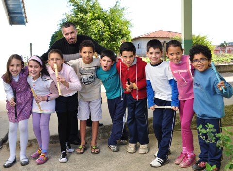 aulas-de-musica-ajudam-na-aprendizagem-1