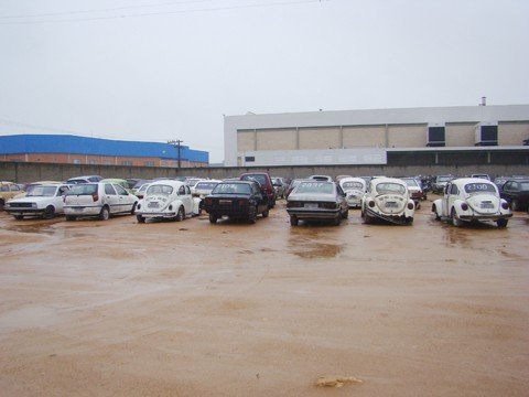 carros-apreendidos-serao-leiloados-1 As pessoas podem visitar o pátio entre os dias 1º e 5 de setembro.