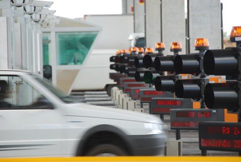 mpf-propoe-nova-acao-1 O MPF considera a cobrança do pedágio ilegal e requer, ainda, a devolução, em dobro, dos valores pagos pelos motoristas entre 22 de fevereiro deste ano e a data em que todas as obras previstas sejam executadas