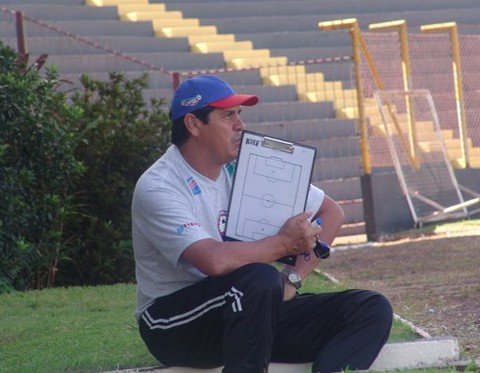 peixe-demite-grizzo-e-anuncia-substituto-1 Henrique Valmir da Conceição, o China.