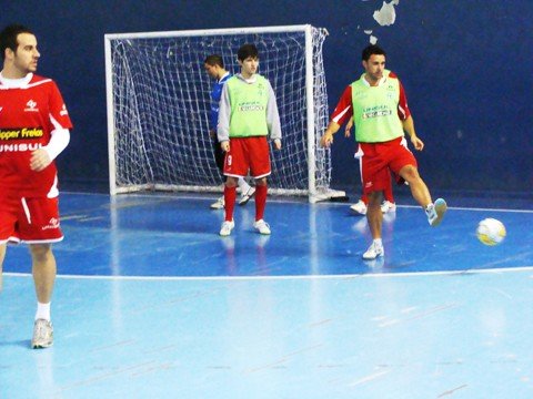 hipper-freios-unisul-intensifica-os-treinos-1 A boa atuação do último sábado trouxe tranquilidade ao grupo.
