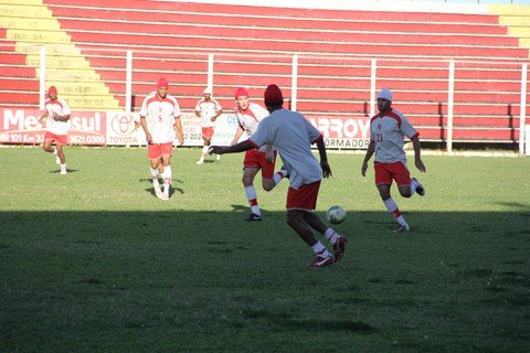 tecnicos-analisam-o-que-precisa-melhorar-1 O Hercílio treinou nesta sexta-feira no Estádio Anibal Costa