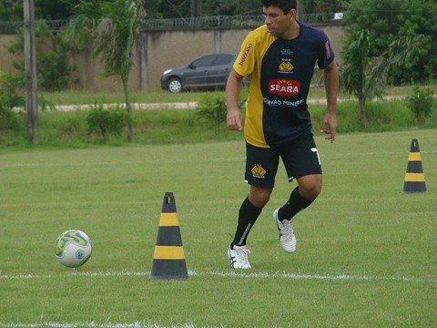 tigre-tem-desafio-fora-de-casa-contra-o-asa-1 O atacante cumpre suspensão automática.