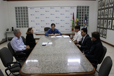 instalacao-de-redes-subterraneas-e-estudada-1 Reunião debateu a realização de um pré-projeto