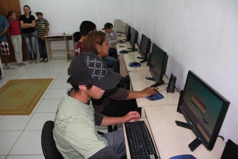 sem-idade-para-correr-atras-1 Crianças, adolescentes e adultos participam das aulas, totalmente gratuitas.