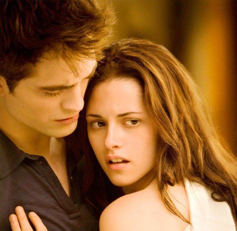 amanhecer-estreia-em-horario-especial-1 O quarto filme da saga Crepúsculo mostrará o casamento, a lua-de-mel e o nascimento da filha de Edward e Bella