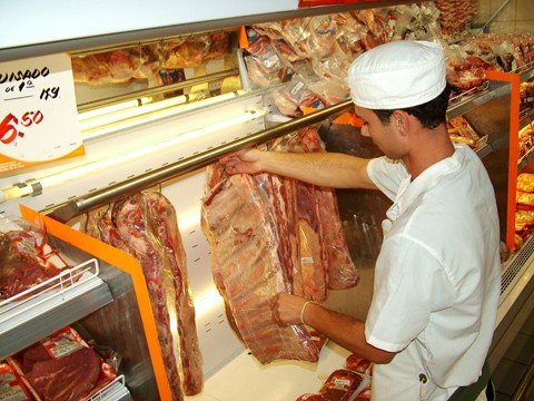 carne-bovina-tem-a-maior-variacao-de-preco-1 A carne bovina de primeira é o item mais caro da cesta básica de Tubarão