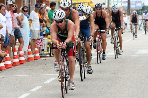 garopaba-sedia-etapa-do-catarinense-1 Triatletas disputarão 20 quilômetros de ciclismo
