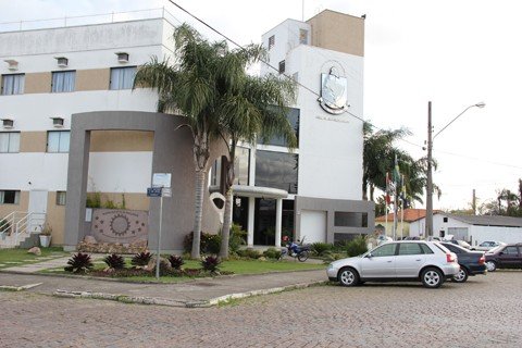 vereadores-prestaram-contas-ontem-1 Os vereadores assinaram um TAC para devolver parte da verba.