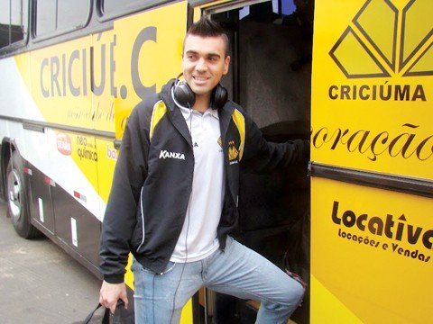 andrey-faz-criticas-ao-tigre-1 Andrey foi criticado por sofrer o terceiro gol contra o Avaí.