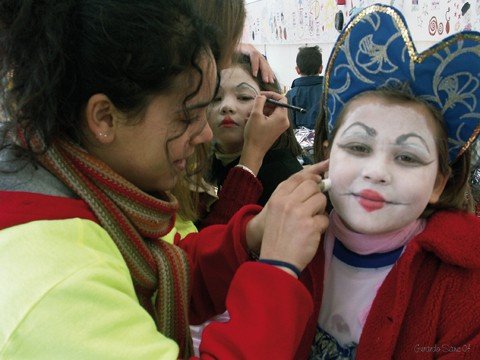 festa-de-momo-e-planejada-1 Carnaval mirim do ano passado atraiu centenas de crianças. Na programação, espaços diferentes como a ‘barraquinha’ de pintura facial.