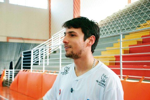 o-desafio-de-defender-a-adu-1 Bruno Petry foi um dos goleadores do Capivari em 2011.