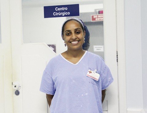 voce-pode-salvar-vidas-1 Enfermeira Samira da Silva Jeremias é a responsável pela captação de córneas no Hospital Nossa Senhora da Conceição.