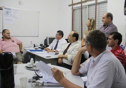 captacao-de-recursos-comecara-mais-cedo-1 O objetivo da reunião de ontem foi explanar a aplicação dos recursos obtidos pela Liga das Escolas de Samba de Tubarão para o Carnaval deste ano