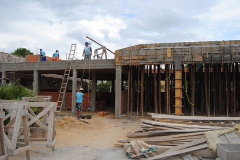 estrutura-fica-pronta-em-23-dias-1 O curso de medicina veterinária da Unisul é o único do país a oferecer aos alunos, ainda no segundo ano de atividade, uma estrutura hospitalar como a que é construída no campus de Tubarão - Foto:Unisul/Divulgação/Notisul