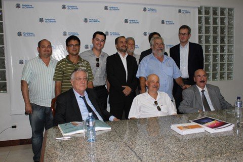 gostaram-do-que-viram-1 Durante vistia a Tubarão, os italianos foram recebidos pelo prefeito Manoel Bertoncini e outras autoridades