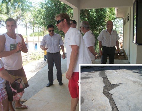 nao-ha-data-para-inauguracao-1 Vistoria realizada ontem confirmou que existem problema, inclusive de ordem estrutural que precisam ser solucionados antes da inauguração do local. Um exemplo é o piso do segundo canil e do gatil, que está rachado. Fotos: Tulio Duarte/Divulgação/Notisul