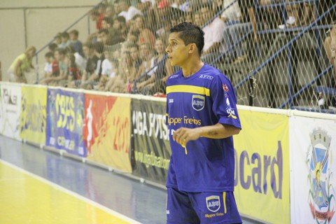 adu-quer-sequencia-de-vitorias-1 Joãozinho fez o gol que abriu a vitória da ADU contra o Maringá.