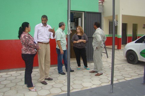 detentos-terao-sala-de-aula-1 O gerente da instituição prisional, Glauco Roberto dos Santos, mostrou o espaço aos integrantes dos órgãos engajados na causa.