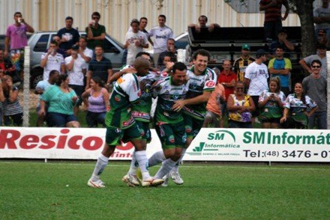 O Mãe Luzia vai atuar em casa no jogo de ida - Foto:Antonio Rozeng/Divulgação/Notisul