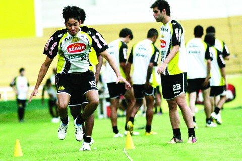 novo-diretor-projeta-tigre-competitivo-1 Rampinelli espera que a equipe faça uma boa campanha na Série B - Foto:Fernando Ribeiro/Criciúma E.C./Notisul
