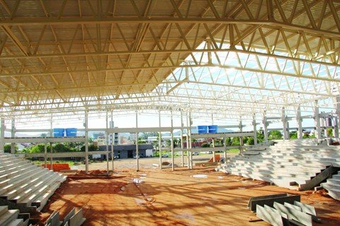 paredes-sao-erguidas-1 Obras avançam na Arena Multiuso. A estrutura pré-moldada deve ser finalizada no próximo mês.