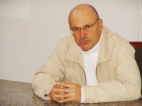 prefeito-esta-internado-1 A doença de Manoel foi descoberta em 2008, logo após ser eleito para o executivo.