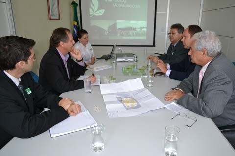 projeto-e-apresentado-1 Representantes da Biogastec apresentaram o projeto nos ministérios do Meio Ambiente (foto) e de Minas e Energia. O objetivo é requerer que o governo federal promova o abatimento de impostos - Foto:Fernanda Rodrigues