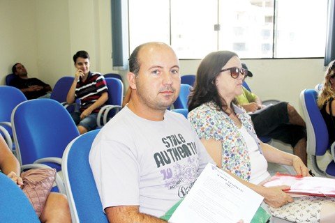 so-50-prestaram-contas-1 Técnico em contabilidade, Alexandre Orlandi da Silva enfrenta a fila da Receita Federal para solucionar pendências do IR de seus clientes.