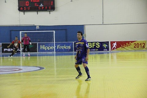 adu-perde-um-dos-seus-artilheiros-1 Raphael marcou quatro gols nesta temporada. Ele segue para o Japão neste fim de semana