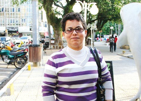 fenomeno-nao-ocorre-ha-quatro-anos-1 A professora Iara Valgas espera ansiosa pelo calor, que deve dar o ar da graça na segunda quinzena deste mês