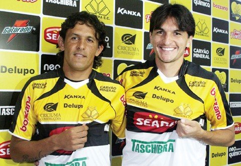 tigre-apresenta-mais-reforcos-1 Kleber e Matheus reforçarão o clube na Série B - Foto:Fernando Ribeiro/Criciúma E.C./Notisul