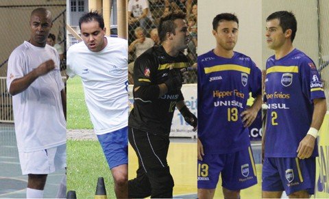 adu-dispensa-cinco-jogadores-1 Macdovall, Edgar, Léo Oliveira, Gustavo e Luciano despediram-se após a eliminação na Liga Futsal.