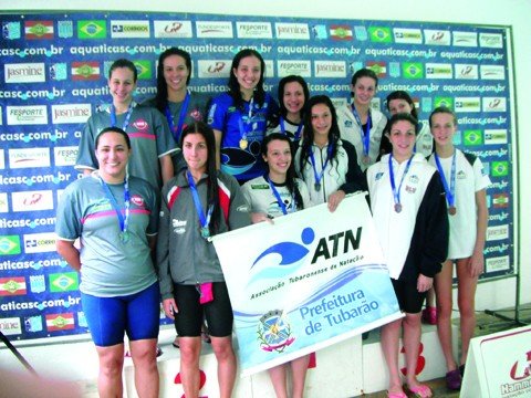 atn-conquista-12-medalhas-na-capital-1 Meninas do revezamento garantiram duas medalhas de ouro - Foto:ATN/Notisul