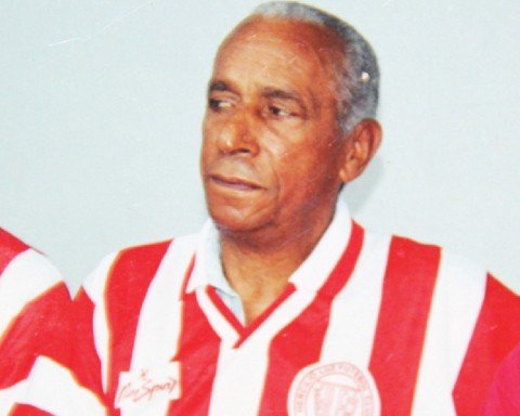 morre-o-ex-jogador-ernani-de-oliveira-1 Ernani era um dos torcedores mais fanáticos pelo Hercílio Luz