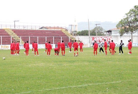 sinal-de-alerta-no-leao-1 Parte do elenco deve ser desfeito nesta semana.