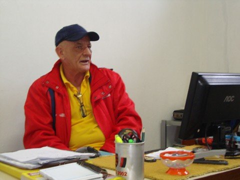 a-luta-contra-uma-doenca-1 O coordenador terapêutico Alberto Medeiros já se envolveu com drogas. Hoje, ele dedica-se a ajudar outros dependentes