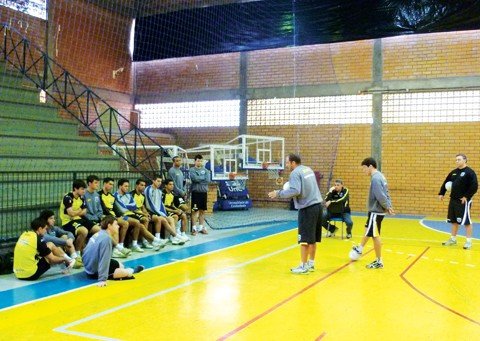 adu-vai-a-rio-do-sul-em-busca-da-recuperacao-1 Athiê espera que as falhas apresentadas nas derrotas não se repitam. Foto: Thiago Aguiar/Divulgação/Notisul