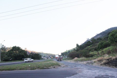 e-la-vem-nosso-tunel-1 Edital de licitação para a perfuração do túnel simples no Morro do Formigão, em Tubarão, deve ser lançada ainda nesta ano, conforme cronograma do governo federal