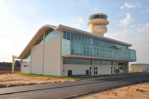 deputados-irao-intervir-1 Em termos de obras, está tudo pronto para funcionar no aeroporto.