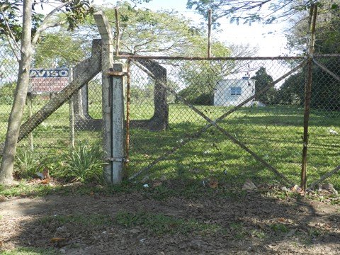 sem-previsao-para-o-inicio-da-obra-1 Terreno de propriedade da Tractebel, no bairro Santo André, em Capivari de Baixo, será o local de entrada e saída da nova ponte.