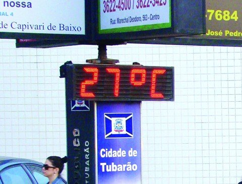 temperatura-pode-cair-20-graus-em-48-horas-1 Na tarde de ontem, os termômetros chegaram perto da casa dos 30ºC em Tubarão