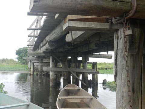 obra-ja-pode-comecar-1 Os usuários da Ponte de Congonhas não se sentem seguros com a estrutura de madeira, especialmente se for olhada de baixo
